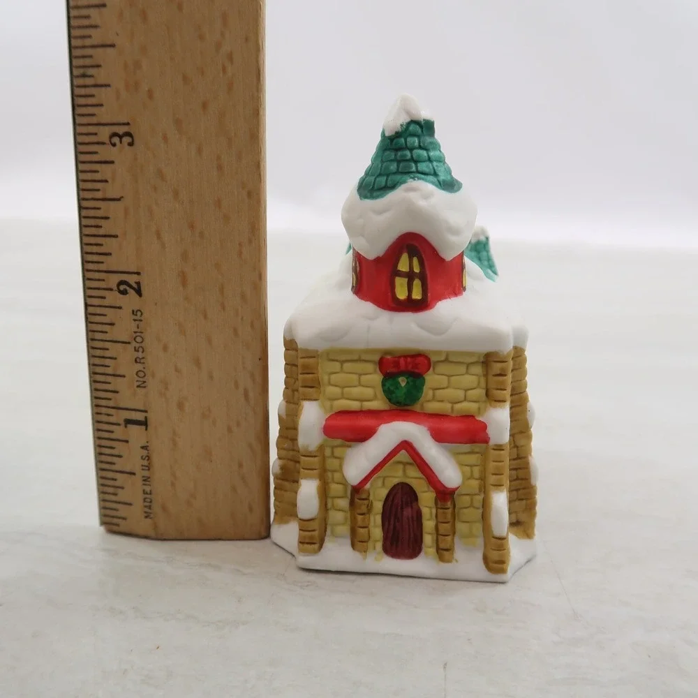 Christmas Village Figurines Lot of 5 Church Building Flowers Horse Carriage Show